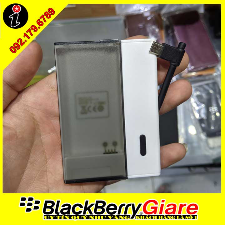 Hộp sạc pin BlackBerry Q10/P'9983