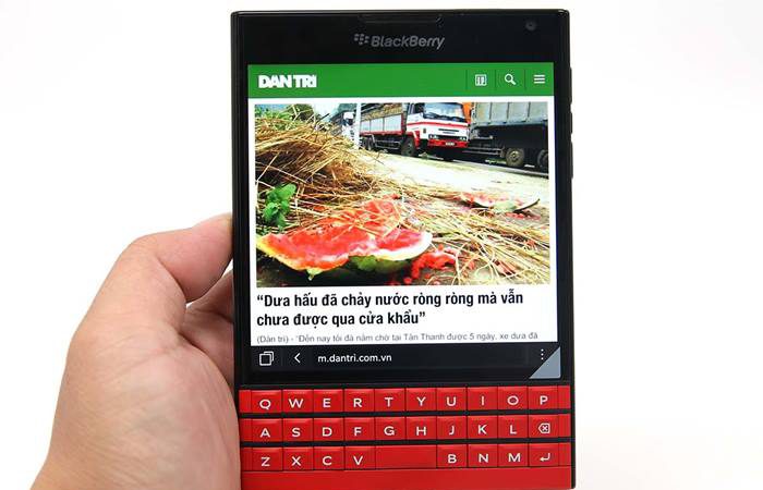 BlackBerry Passport Red Edition LikeNew
