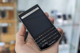 bán blackberry 9983